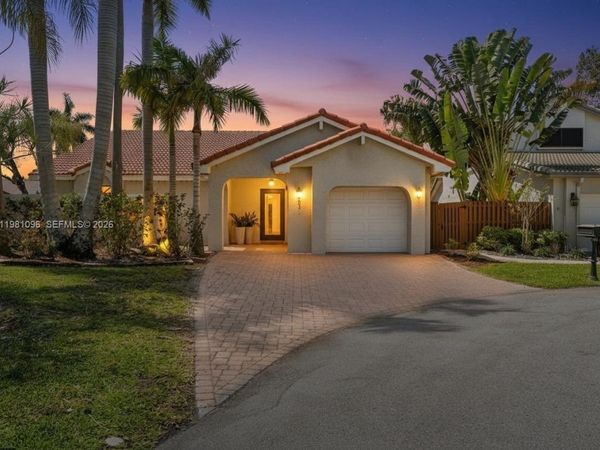 2083 Augusta, Weston, FL 33326