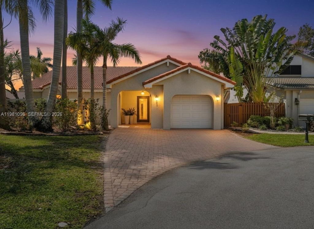 2083 Augusta, Weston, FL 33326 Photo