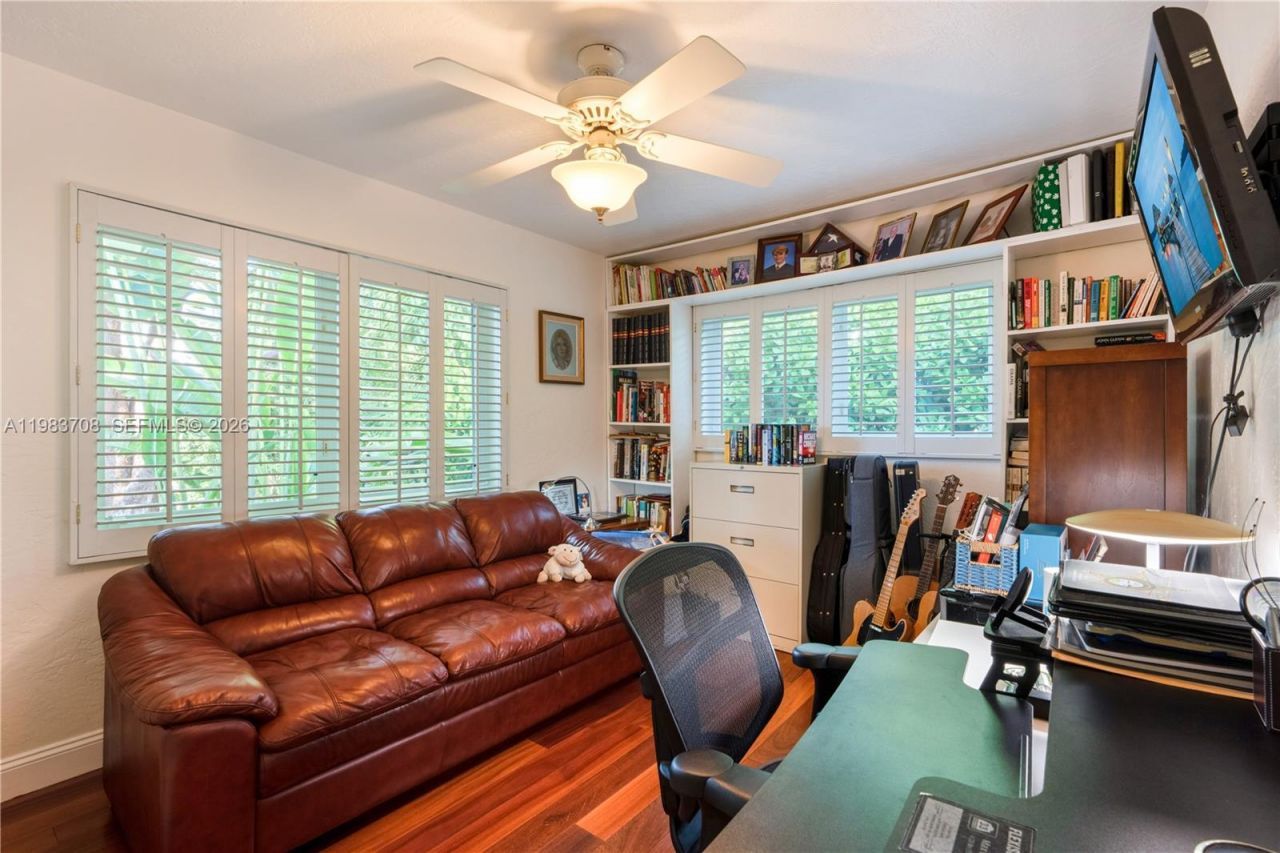 310 Greenwood Dr , Key Biscayne, FL 33149 Photo