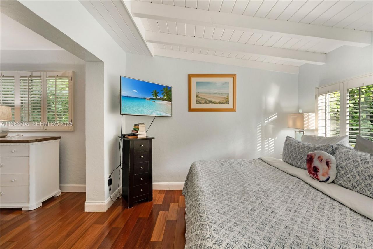 310 Greenwood Dr , Key Biscayne, FL 33149 Photo