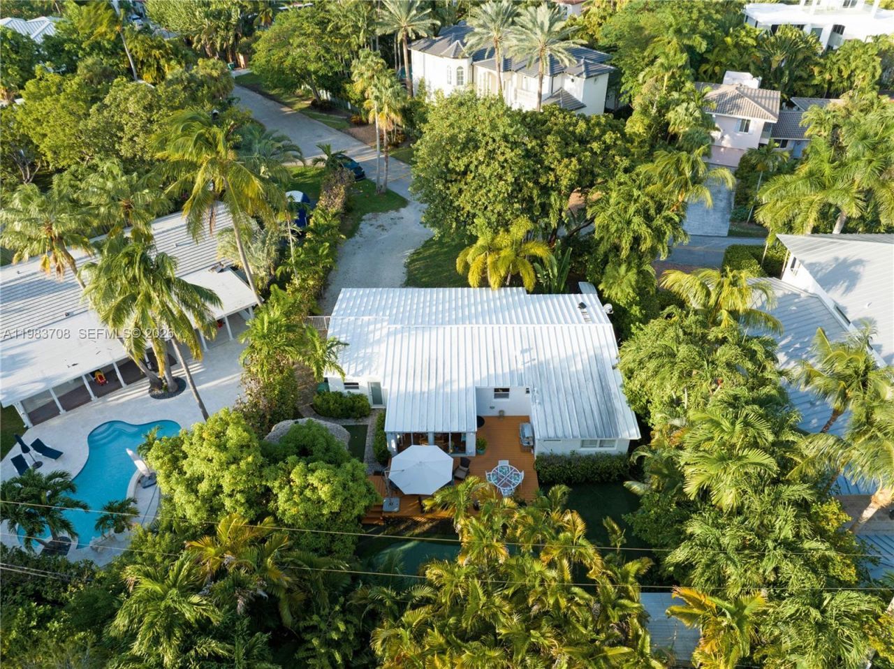 310 Greenwood Dr , Key Biscayne, FL 33149 Photo