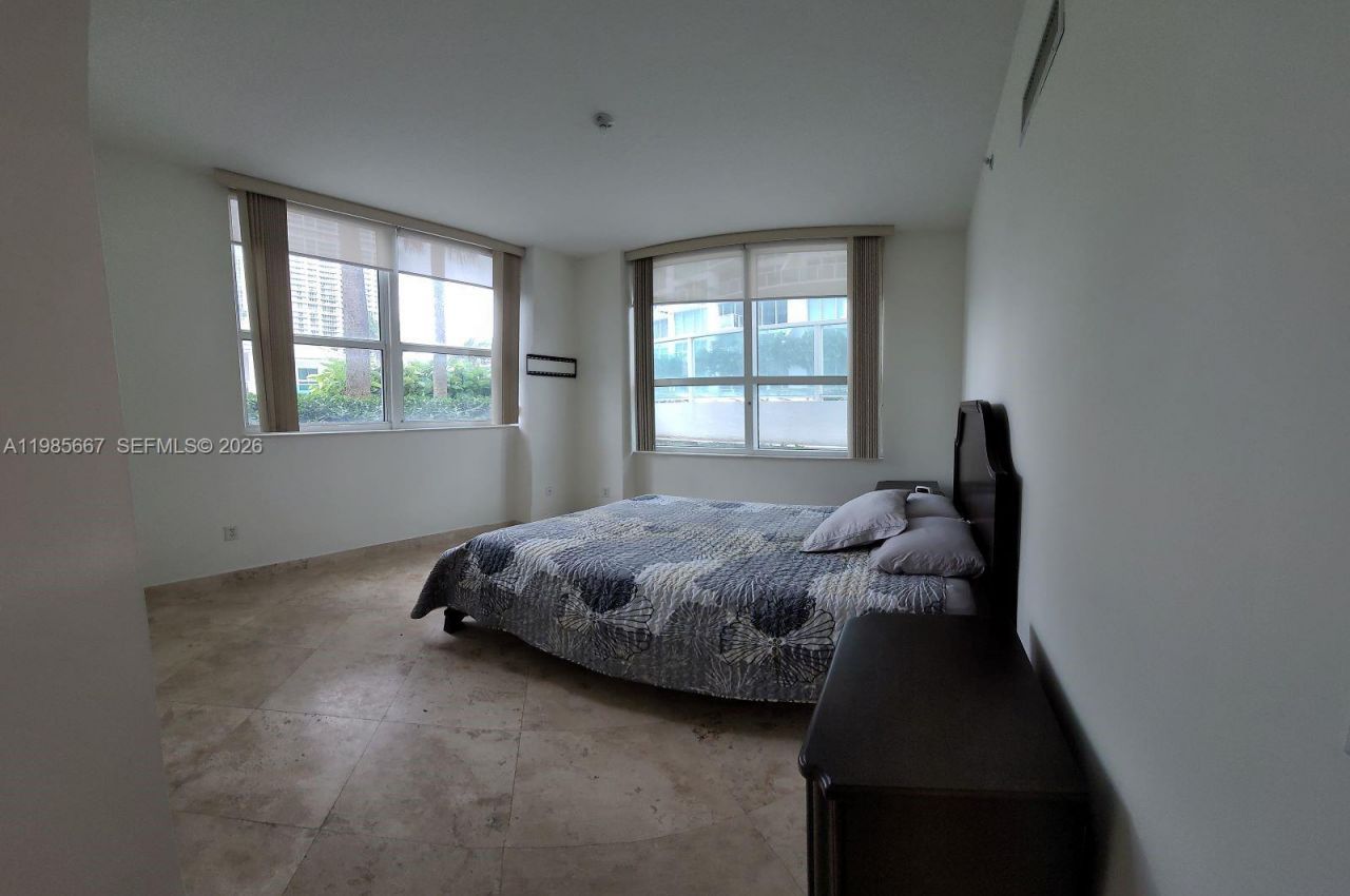 31 SE 5th St, Unit 1110, Miami, FL 33131 Photo