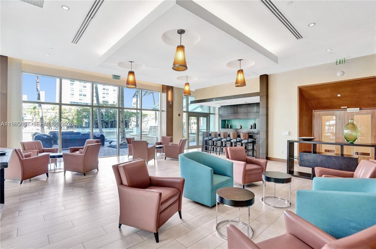 31 SE 5th St, Unit 1110, Miami, FL 33131 Photo