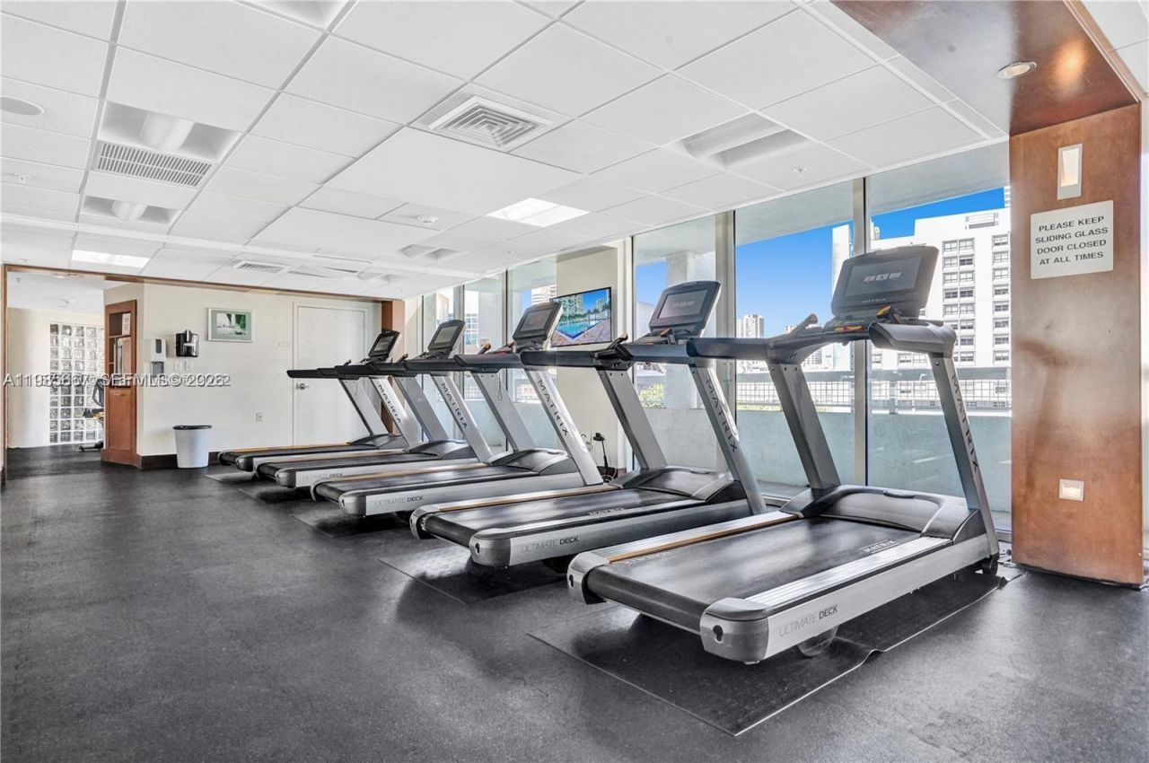 31 SE 5th St, Unit 1110, Miami, FL 33131 Photo