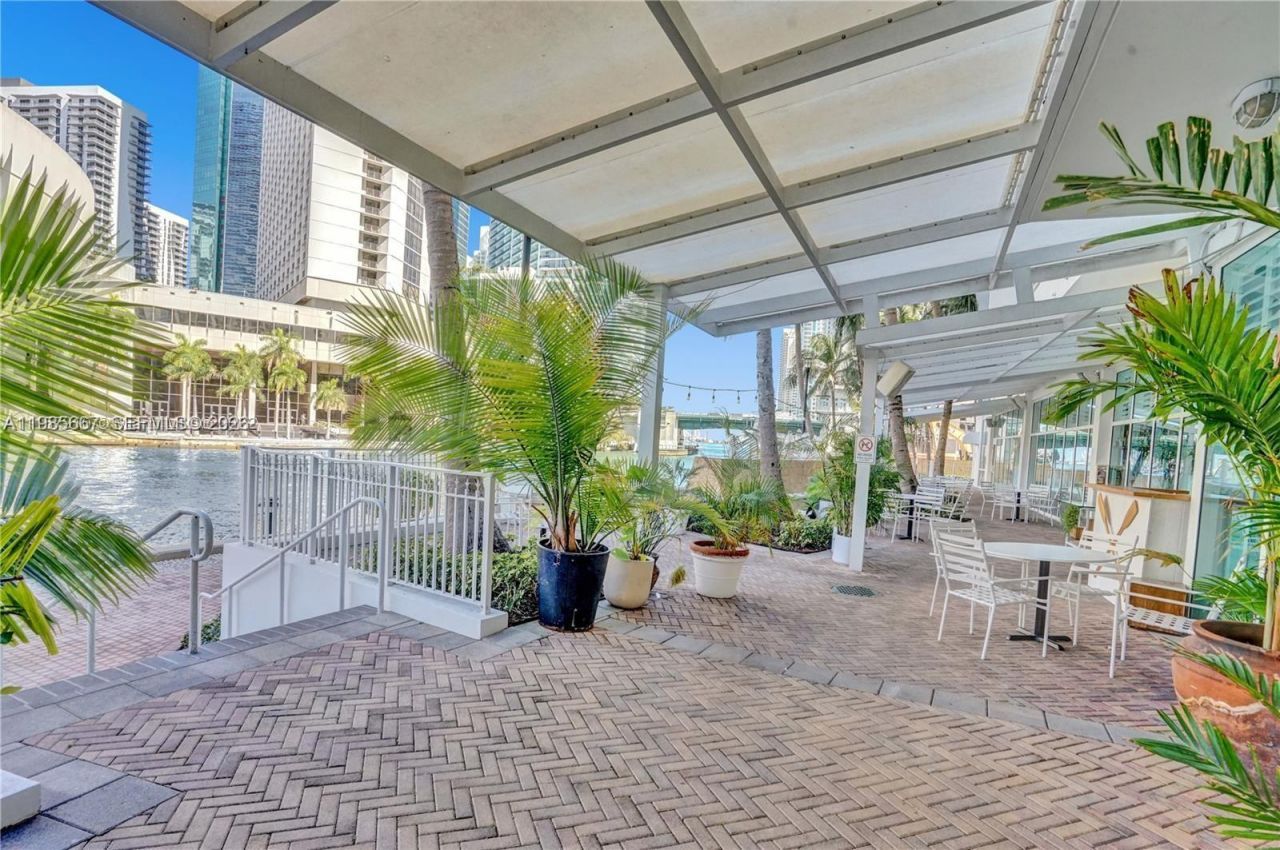 31 SE 5th St, Unit 1110, Miami, FL 33131 Photo