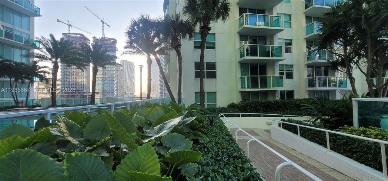 31 SE 5th St, Unit 1110, Miami, FL 33131 Photo