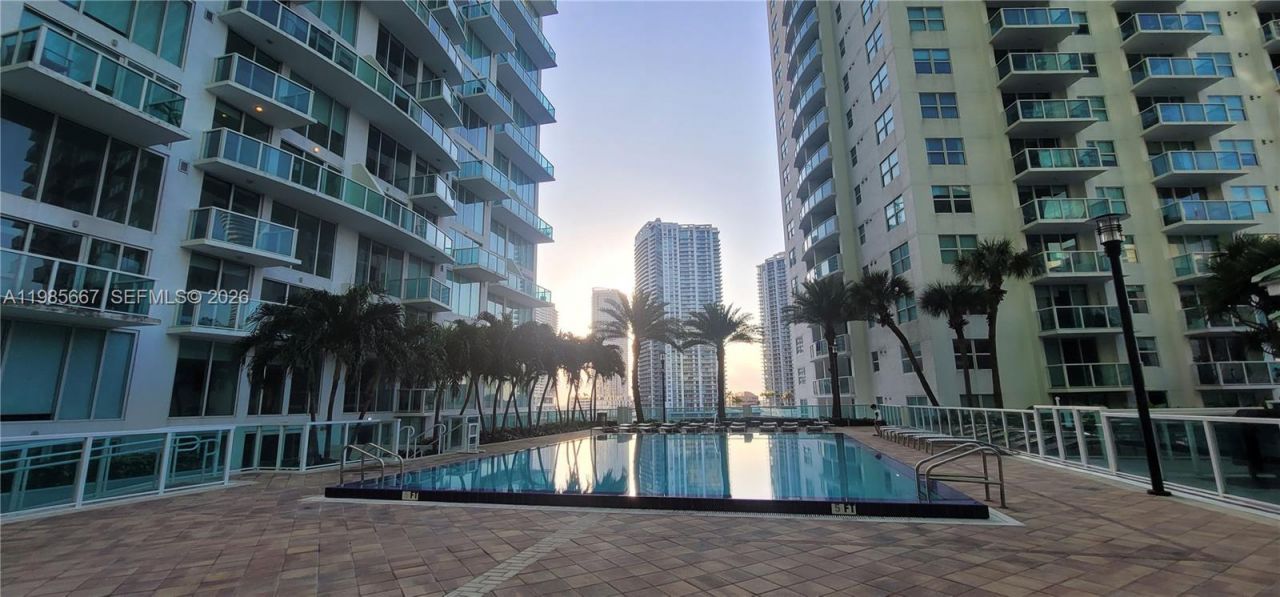 31 SE 5th St, Unit 1110, Miami, FL 33131 Photo