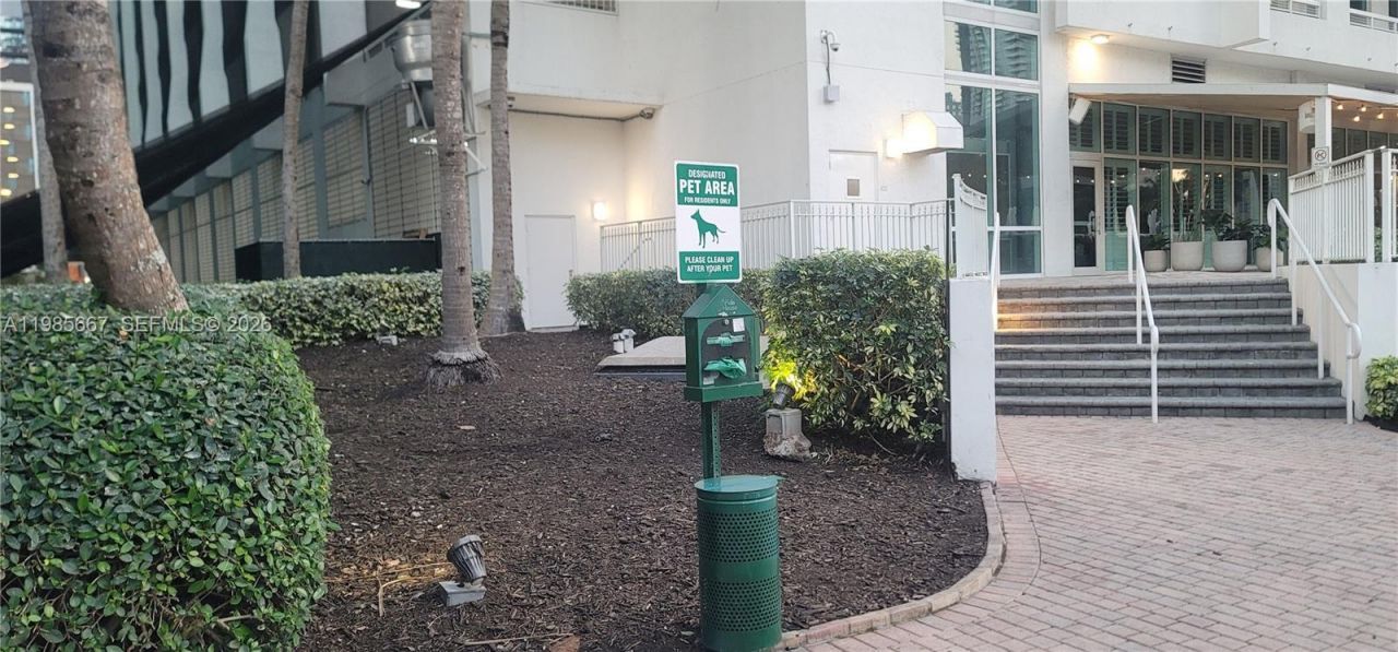 31 SE 5th St, Unit 1110, Miami, FL 33131 Photo