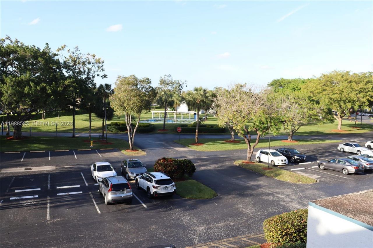 1470 NW 80th Ave , Unit 308, Margate, FL 33063 Photo