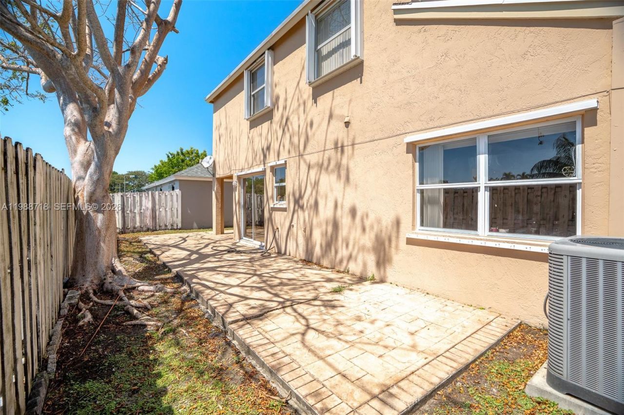 1199 SW 109th Ln , Davie, FL 33324 Photo