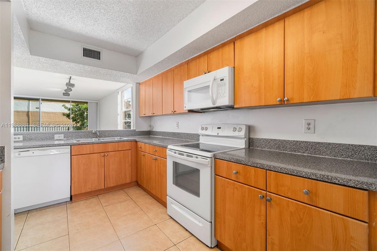 8302 NW 24th St , Unit 8302, Coral Springs, FL 33065 Photo