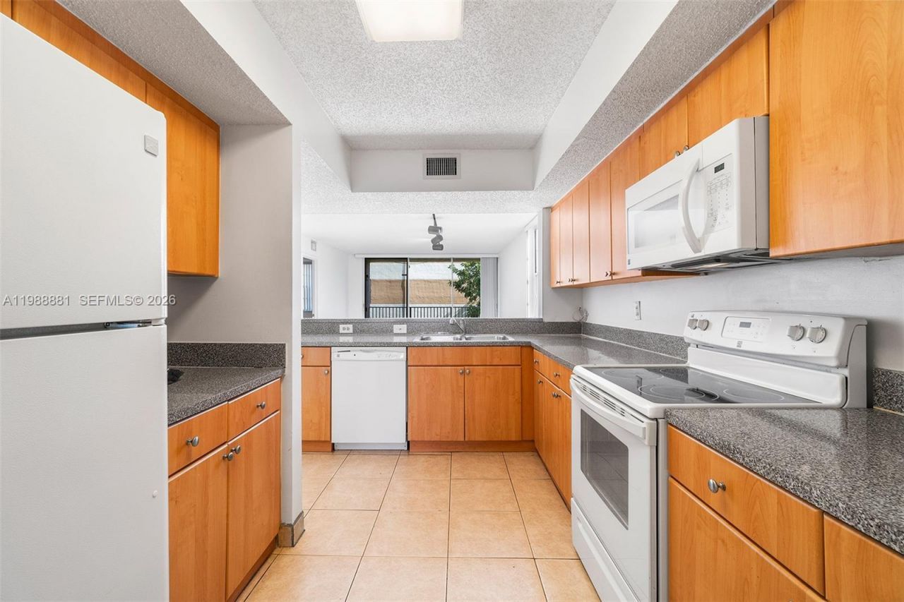 8302 NW 24th St , Unit 8302, Coral Springs, FL 33065 Photo