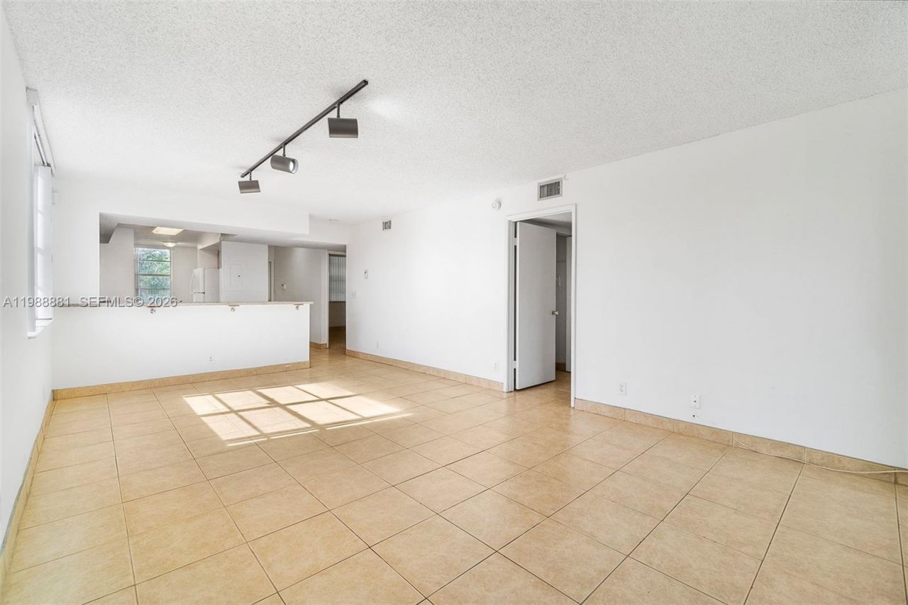 8302 NW 24th St , Unit 8302, Coral Springs, FL 33065 Photo