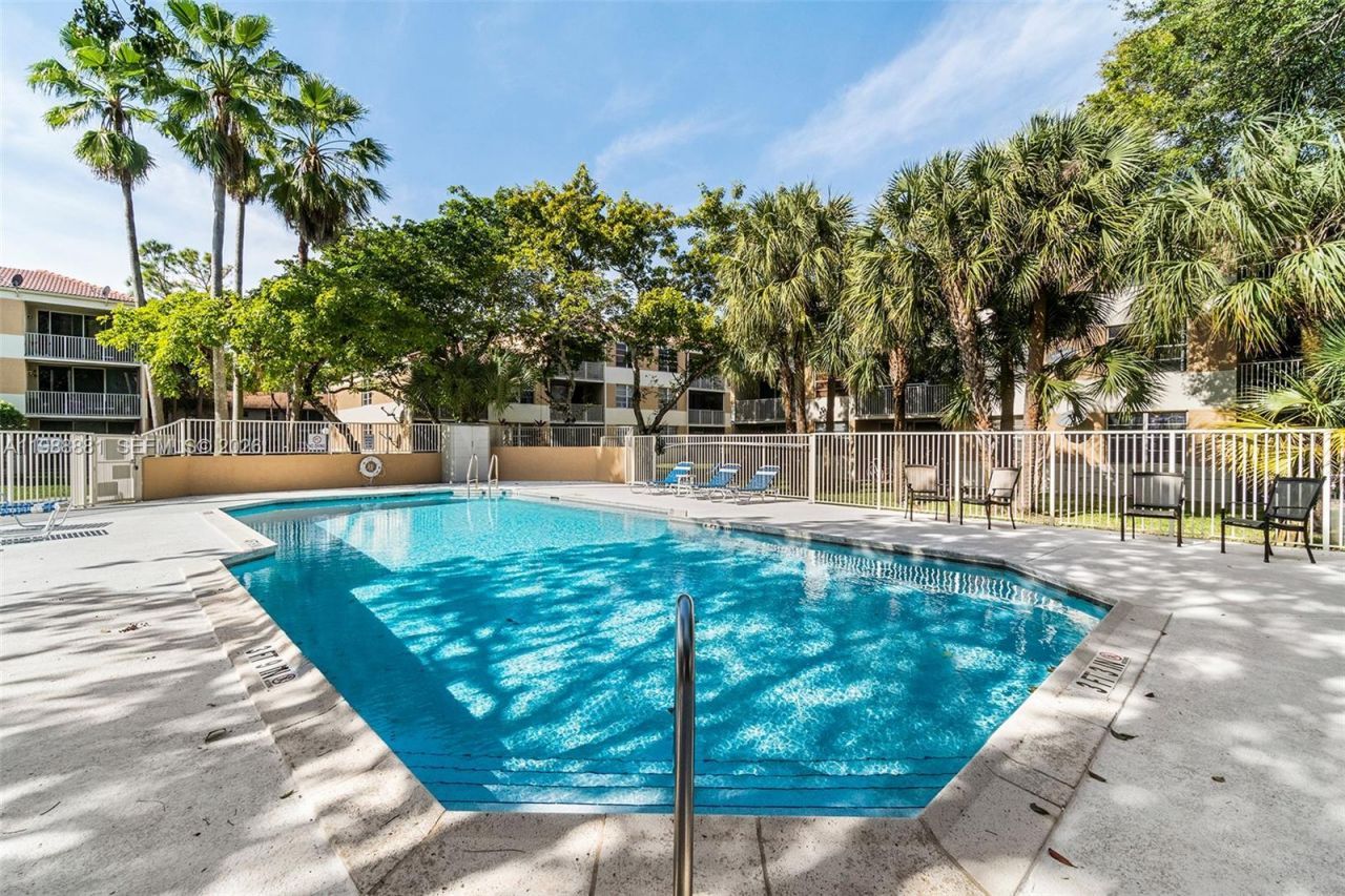 8302 NW 24th St , Unit 8302, Coral Springs, FL 33065 Photo