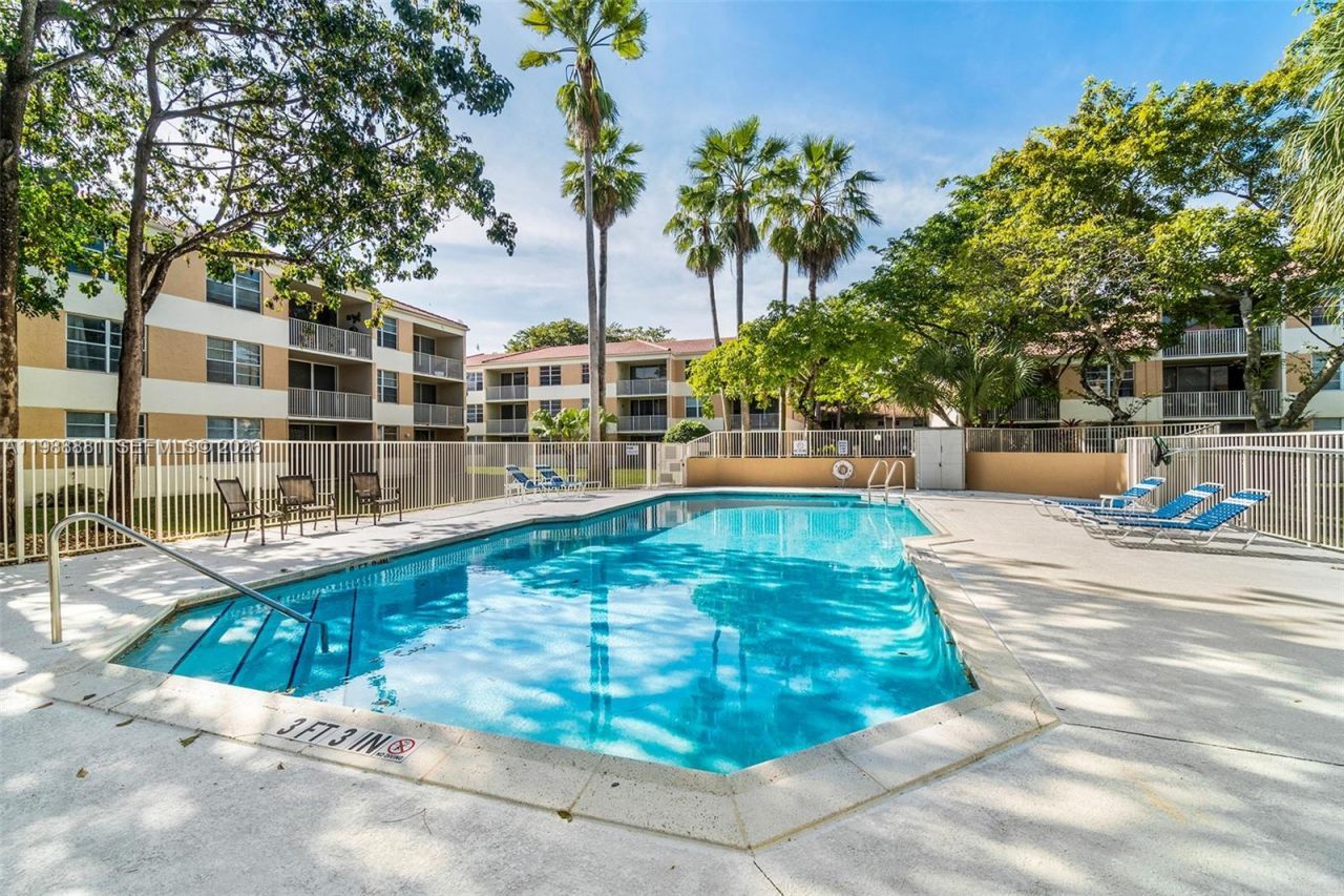 8302 NW 24th St , Unit 8302, Coral Springs, FL 33065 Photo