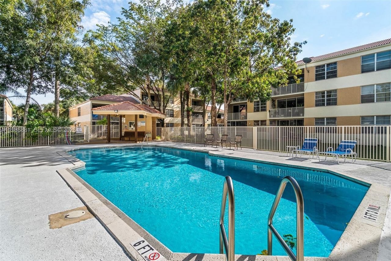 8302 NW 24th St , Unit 8302, Coral Springs, FL 33065 Photo