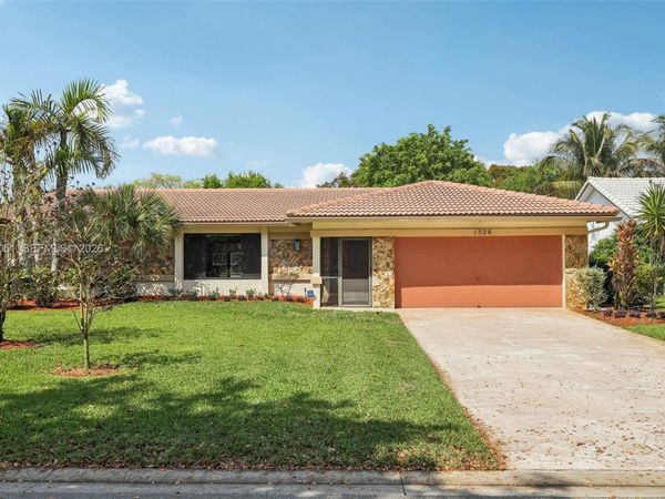 1326 NW 111th Ave, Coral Springs, FL 33071