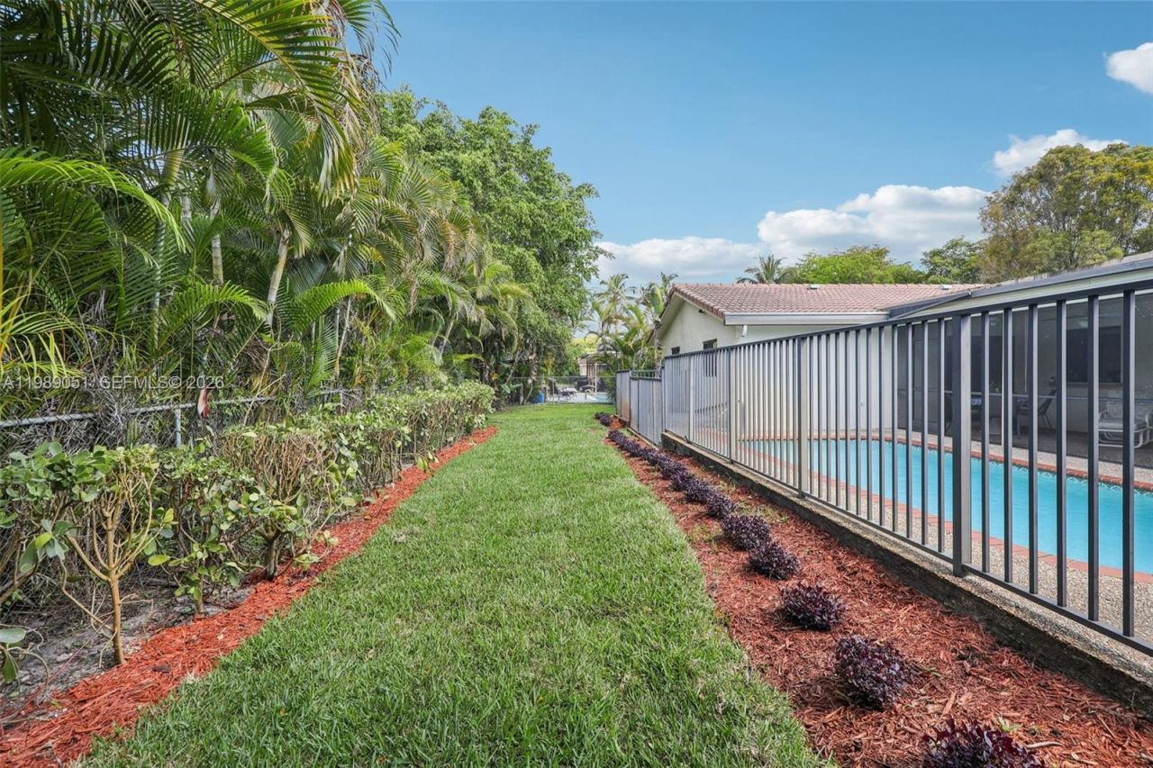 1326 NW 111th Ave, Coral Springs, FL 33071 Photo