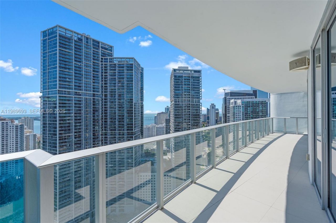 200 Biscayne Boulevard Way, Unit 3707, Miami, FL 33131 Photo