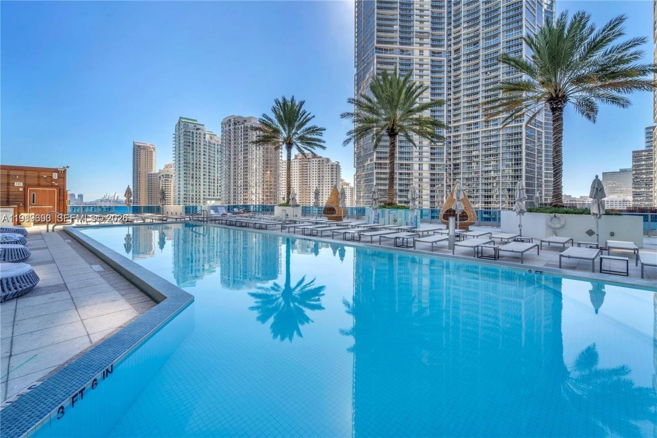 200 Biscayne Boulevard Way, Unit 3707, Miami, FL 33131 Photo