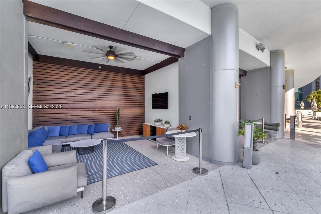200 Biscayne Boulevard Way, Unit 3707, Miami, FL 33131 Photo