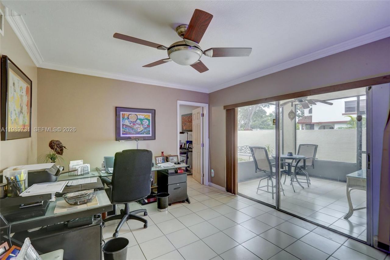 337 Ives Dairy Rd , Unit 12, Miami, FL 33179 Photo