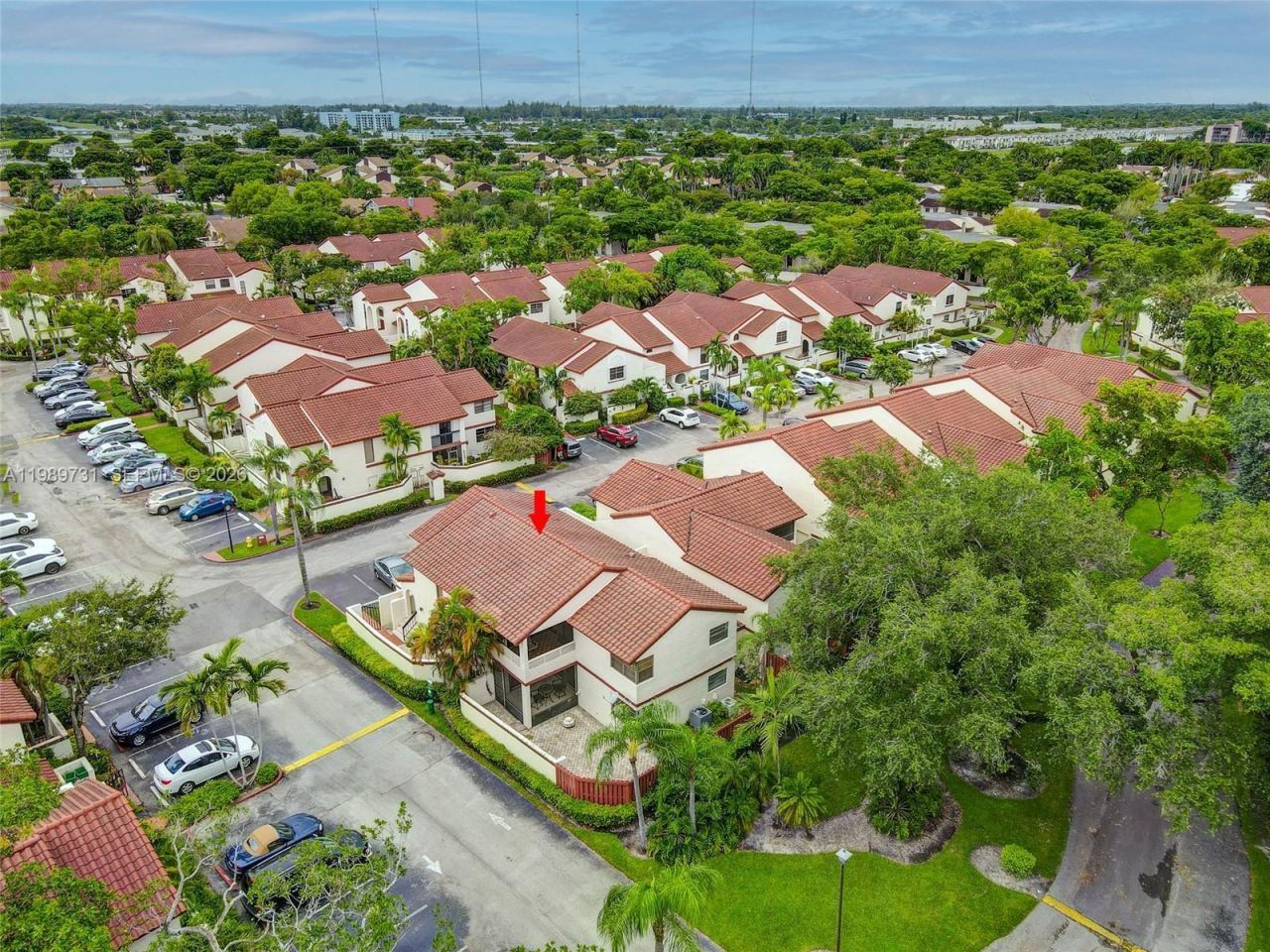 337 Ives Dairy Rd , Unit 12, Miami, FL 33179 Photo