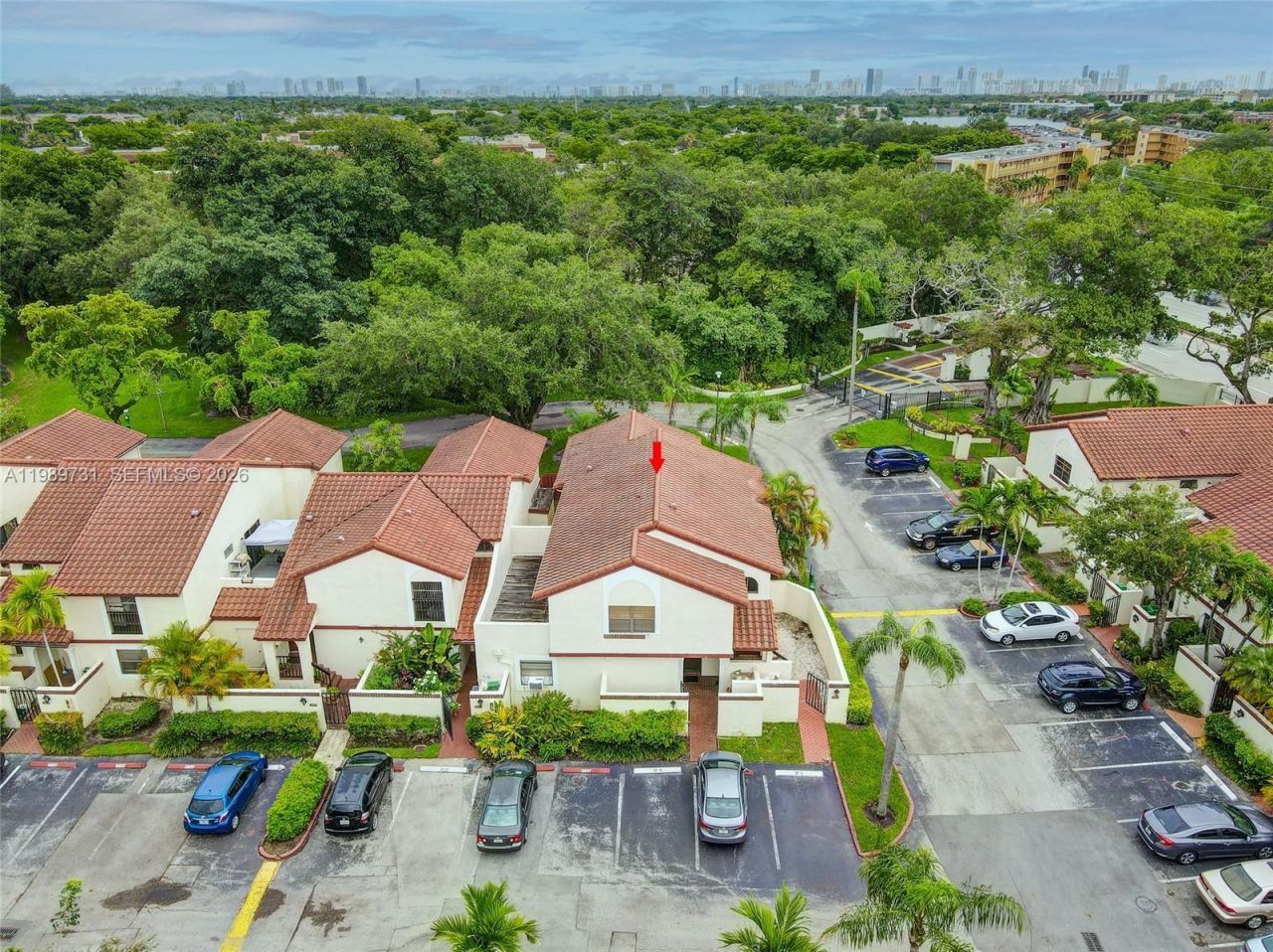 337 Ives Dairy Rd , Unit 12, Miami, FL 33179 Photo