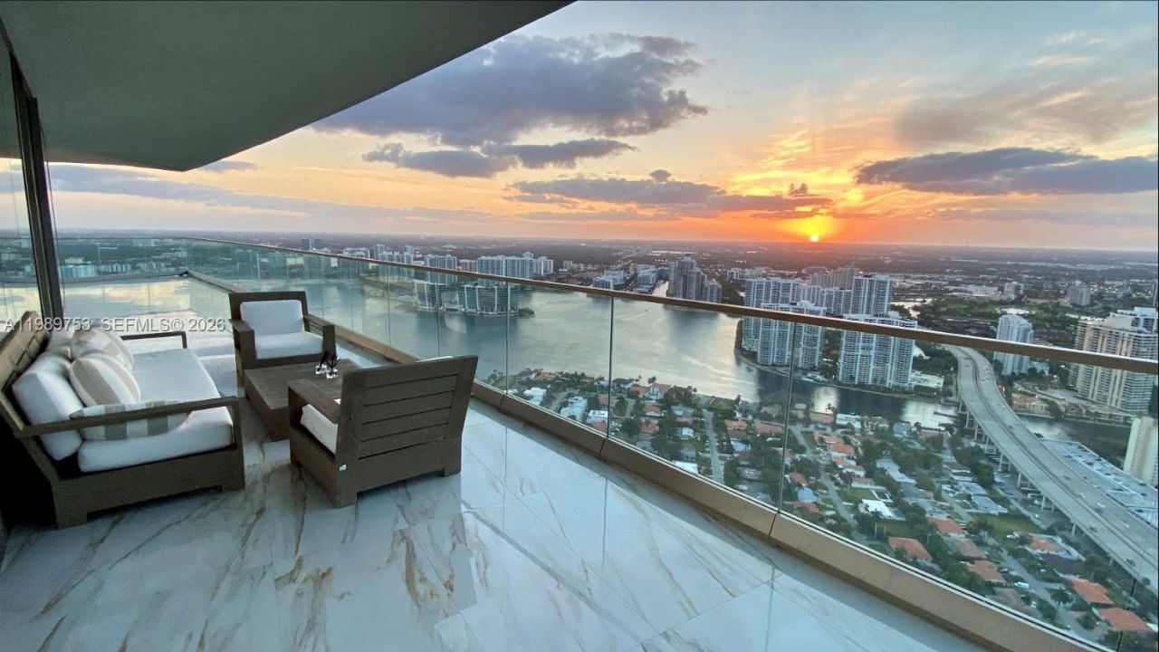 18975 Collins Ave , Unit 5105, Sunny Isles Beach, FL 33160 Photo