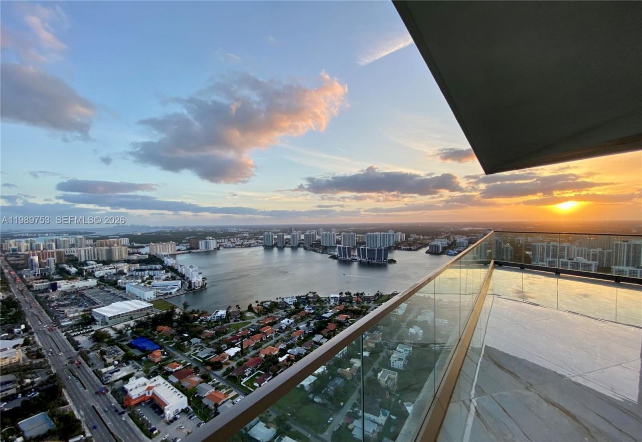 18975 Collins Ave , Unit 5105, Sunny Isles Beach, FL 33160 Photo