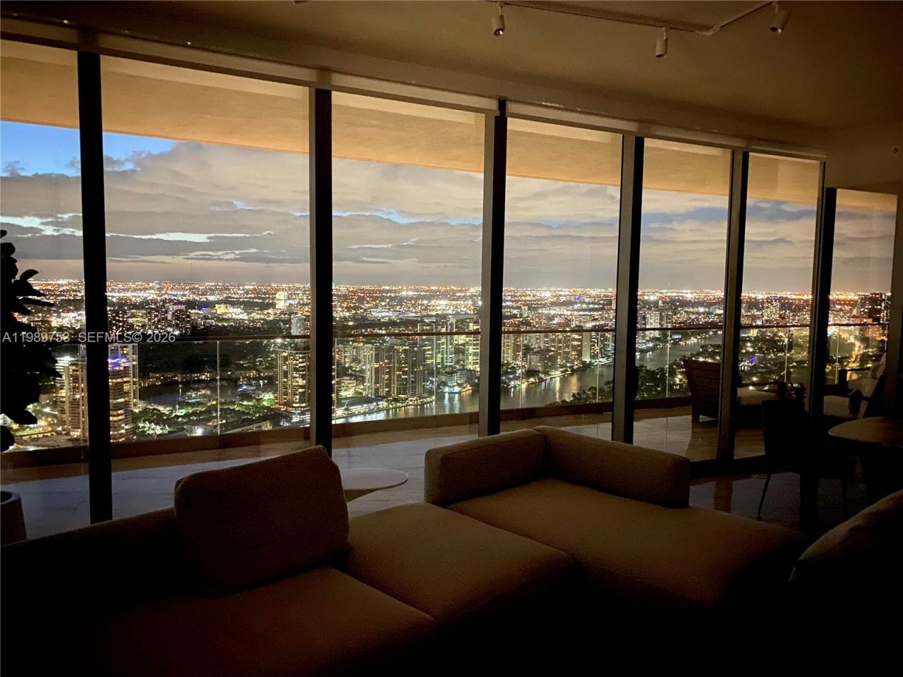 18975 Collins Ave , Unit 5105, Sunny Isles Beach, FL 33160 Photo