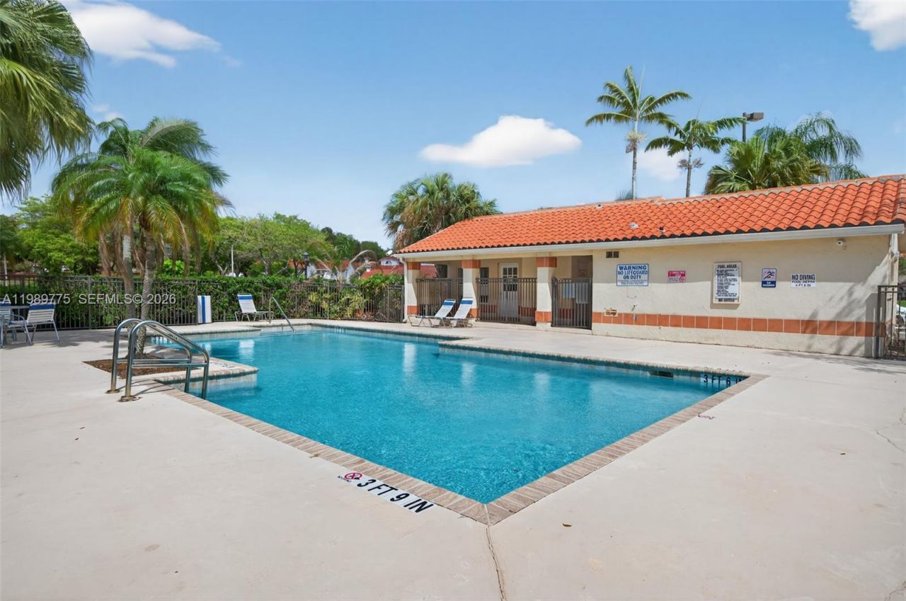 3390 N Pinewalk Dr N , Unit 1026, Margate, FL 33063 Photo