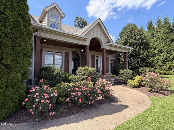 1184 Cliffview Circle, Johnson City, TN 37615