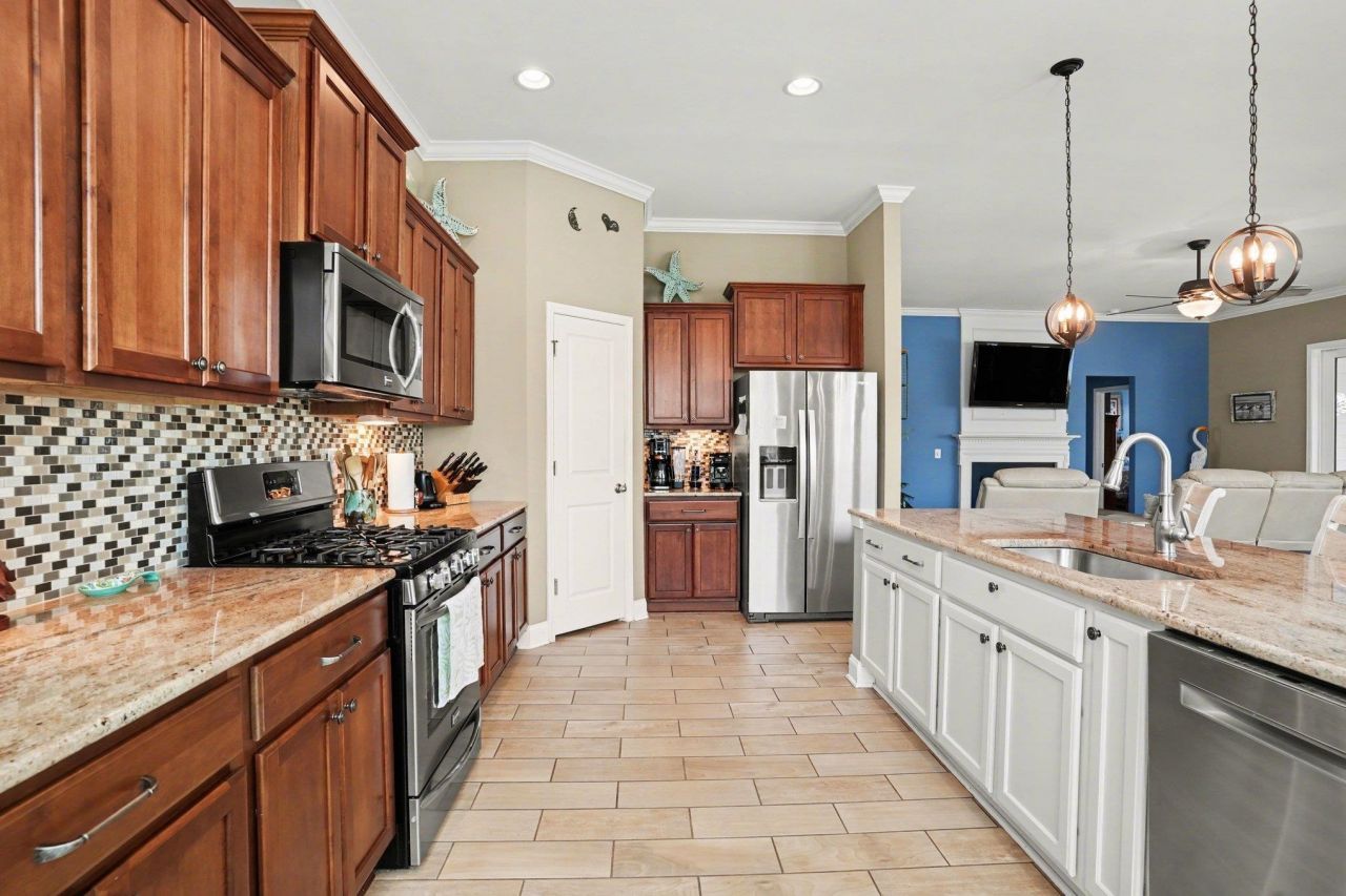 51 Hyacinth Loop Photo 19