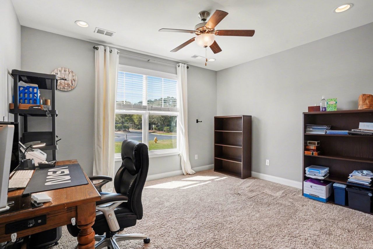 51 Hyacinth Loop Photo 20