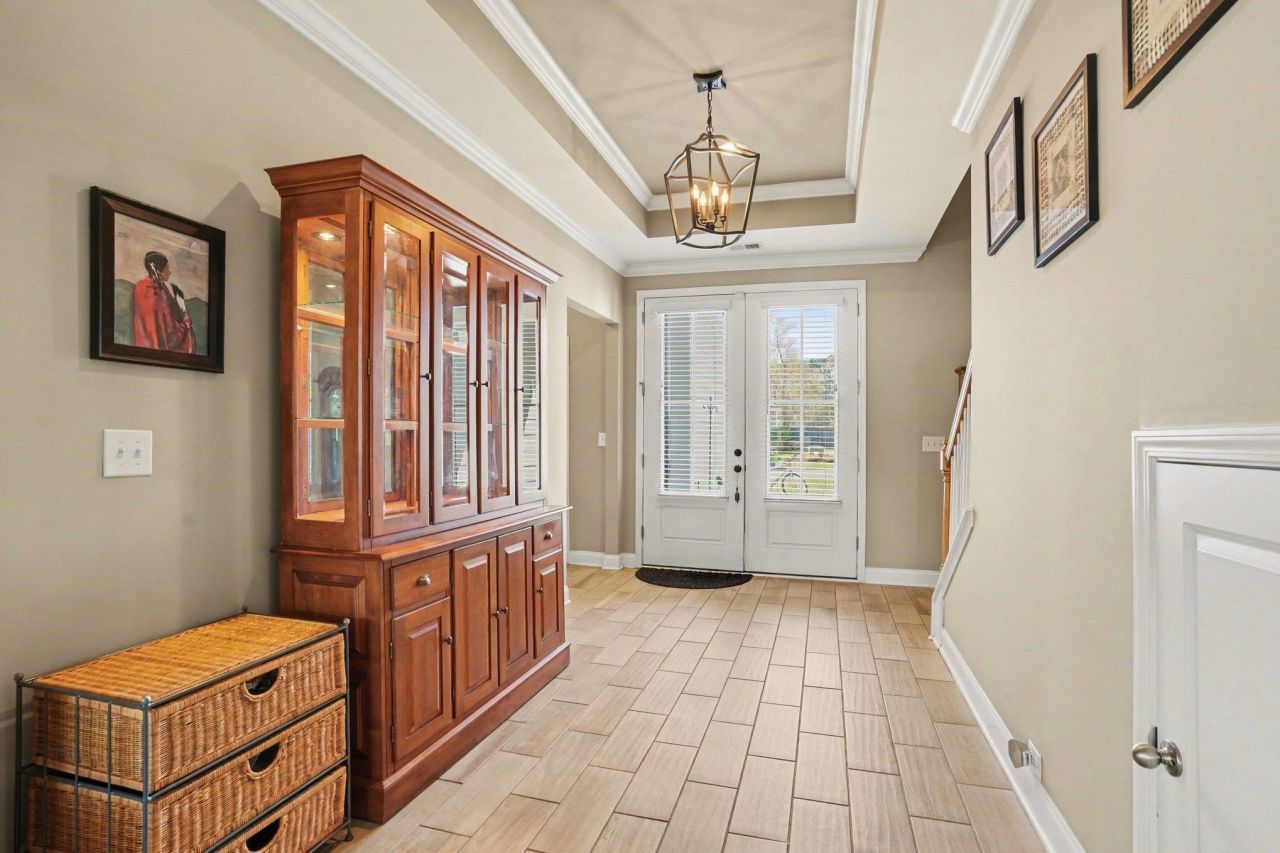 51 Hyacinth Loop Photo 5