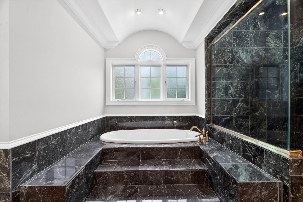 20 Brandon Way  Photo 24