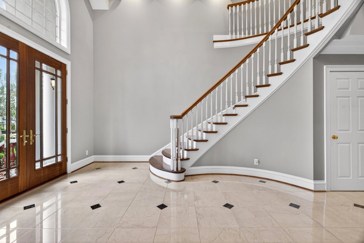 20 Brandon Way  Photo 6