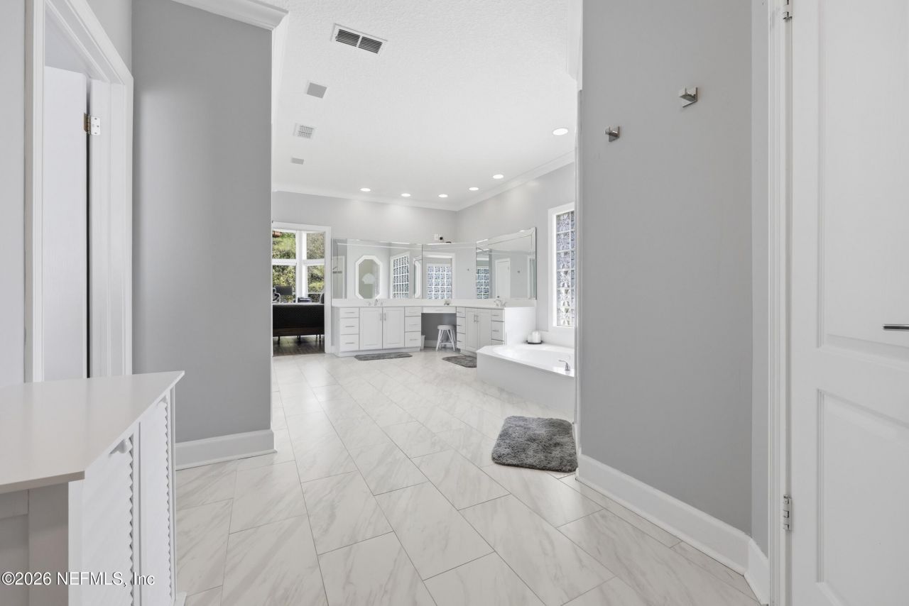 9911 Chelsea Lake Road, Jacksonville, FL 32256 Photo