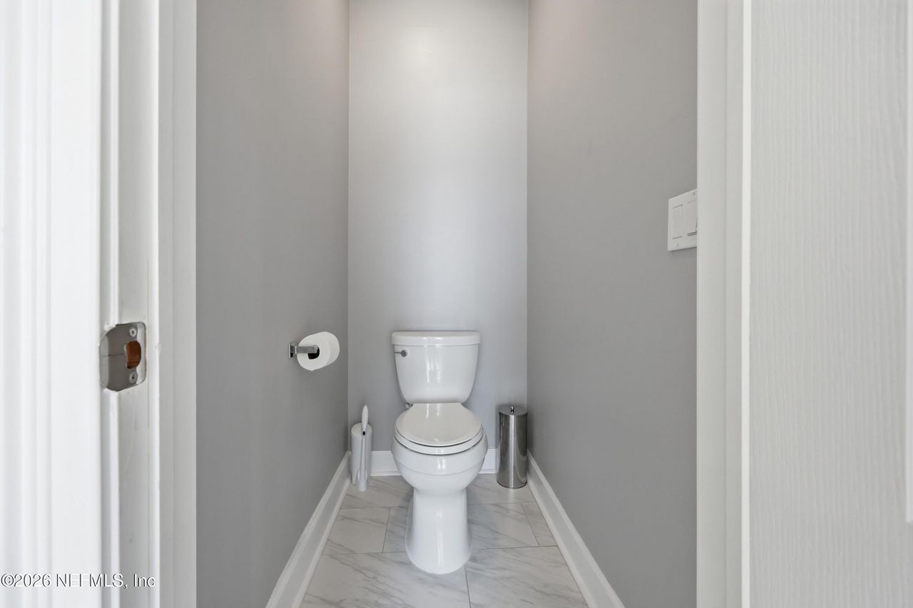 9911 Chelsea Lake Road, Jacksonville, FL 32256 Photo