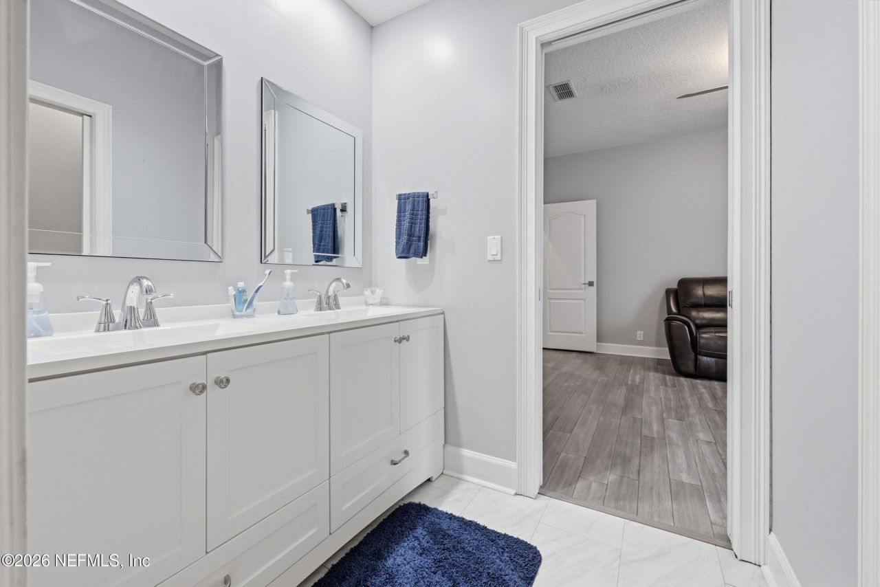 9911 Chelsea Lake Road, Jacksonville, FL 32256 Photo