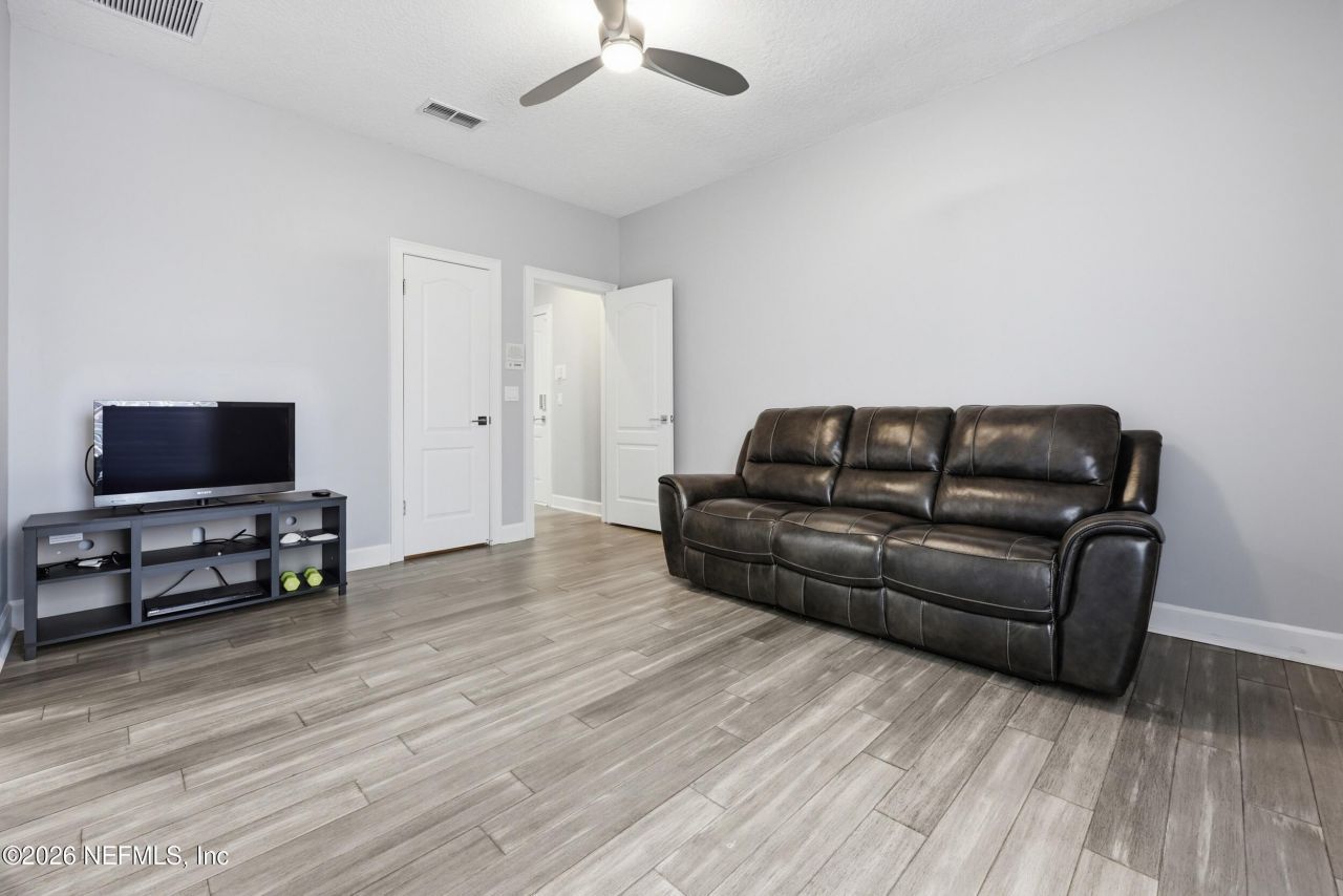 9911 Chelsea Lake Road, Jacksonville, FL 32256 Photo