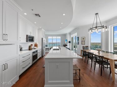 1431 RIVERPLACE Boulevard, Unit 1410, Jacksonville, FL 32207