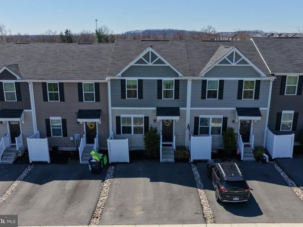 5 CASTLE DRIVE , GILBERTSVILLE, PA 19525