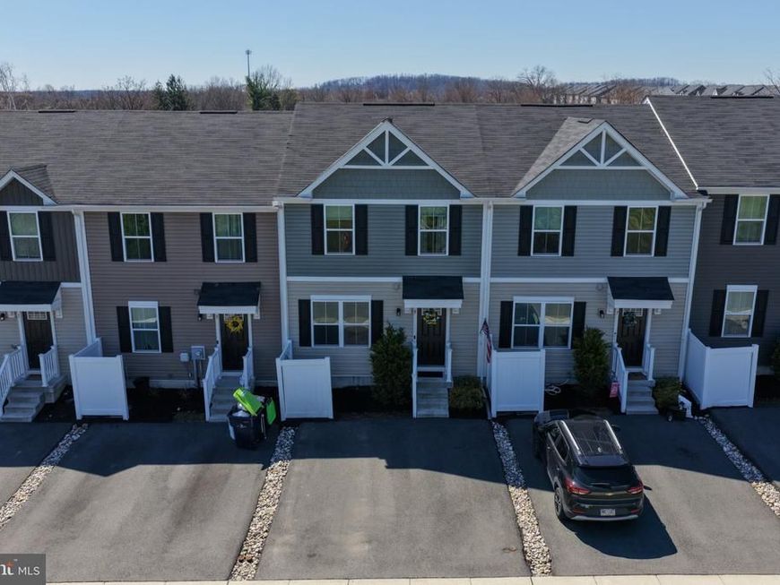 5 Castle Drive , Gilbertsville, PA 19525 Main Photo