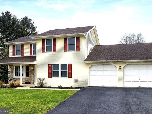 4109 LISA DRIVE, HARRISBURG, PA 17112