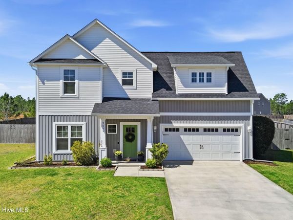 208 Chestwood Drive, Hubert, NC 28539