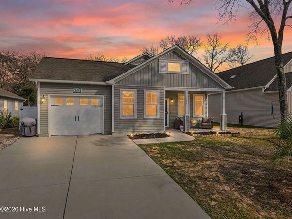 104 NW 19th Street, Oak Island, NC 28465