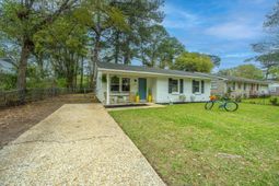 113 Millburn Avenue photo 4