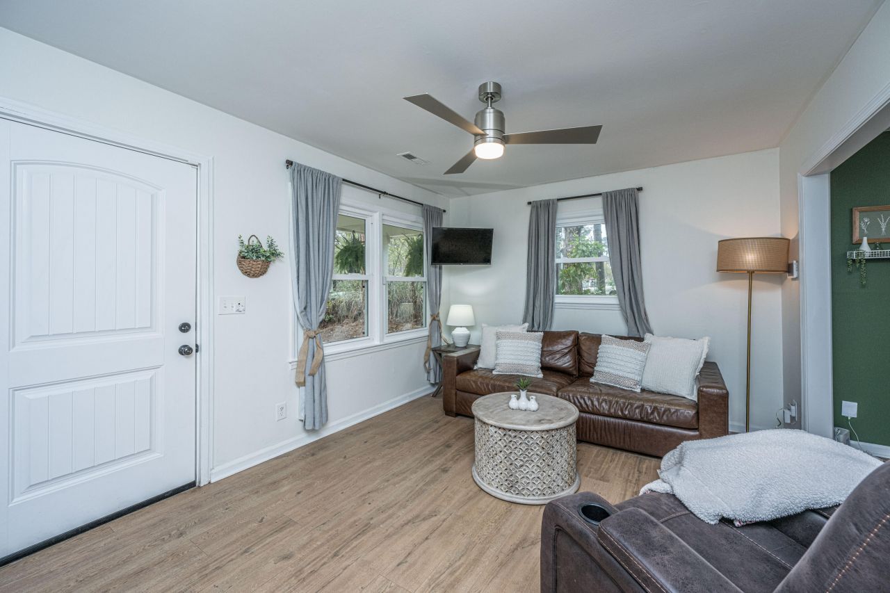 113 Millburn Avenue Photo 8